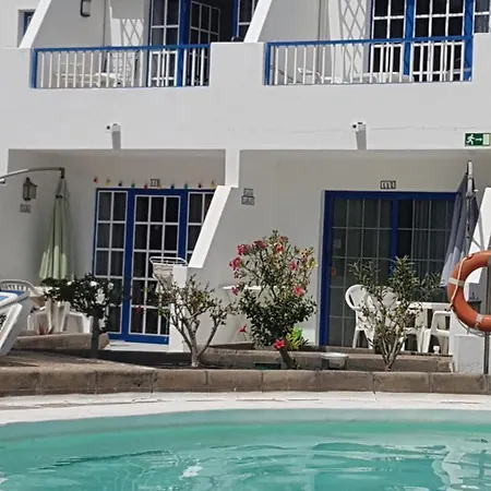 Atalaya 1st Floor Poolside Apartman *